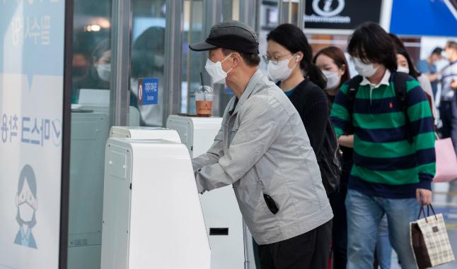 韓再增73宗確診 醫(yī)療機構(gòu)繼現(xiàn)集體感染