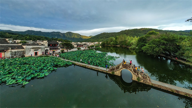 【康養(yǎng)中國(guó)】「雙招雙引」結(jié)碩果 皖黟縣打造世界級(jí)康養(yǎng)文旅目的地