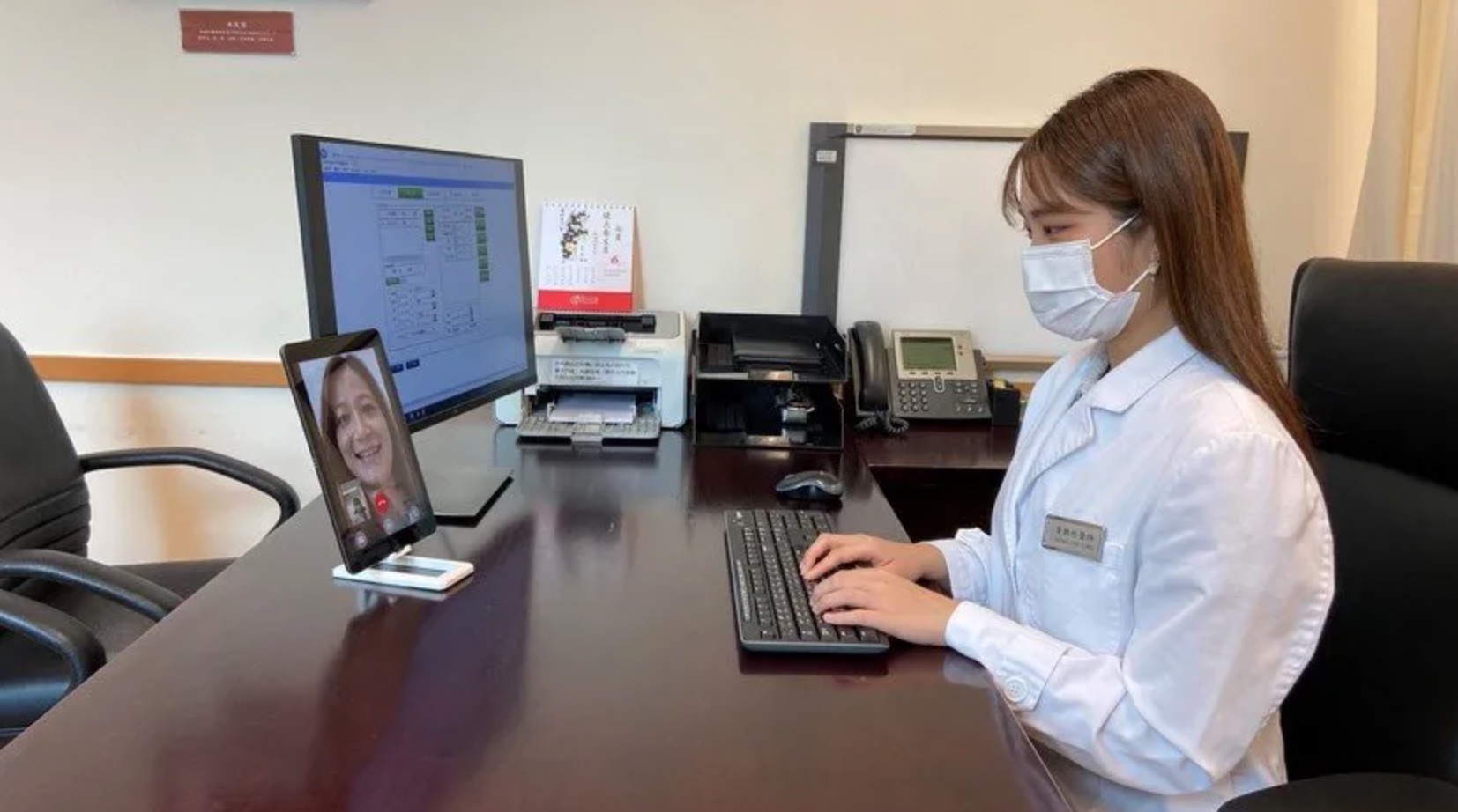 【健康】浸大中醫(yī)推免費網(wǎng)上診癥服務(wù) 與公眾抗疫同行