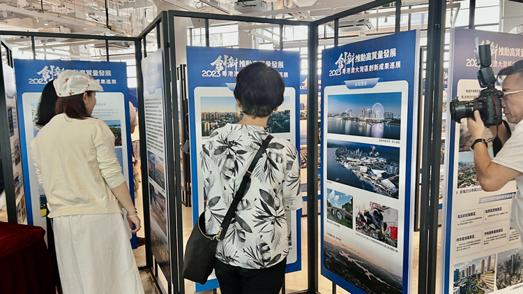  創(chuàng)新推動(dòng)高質(zhì)量發(fā)展 寶安區(qū)亮相2023粵港澳大灣區(qū)創(chuàng)新成果巡展香港首展