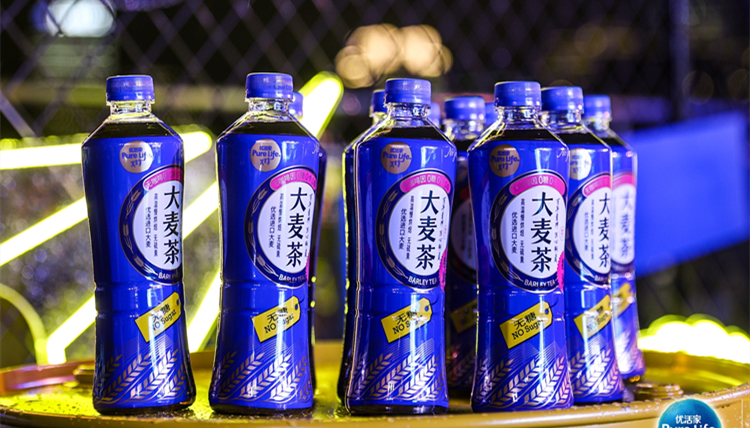 青啤優(yōu)家簽約成為「中國(guó)航天太空創(chuàng)想飲用水官方合作夥伴」 雀巢優(yōu)活航天聯(lián)名款、優(yōu)活家大麥茶同期上市