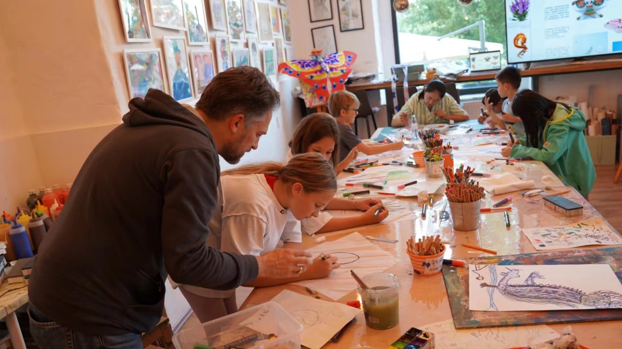 濰坊「風(fēng)箏課堂」 走進(jìn)德國(guó)