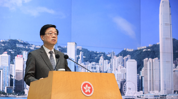 李家超：首次批準(zhǔn)全政府動(dòng)員應(yīng)對(duì)「蘇拉」政府續(xù)推善後工作