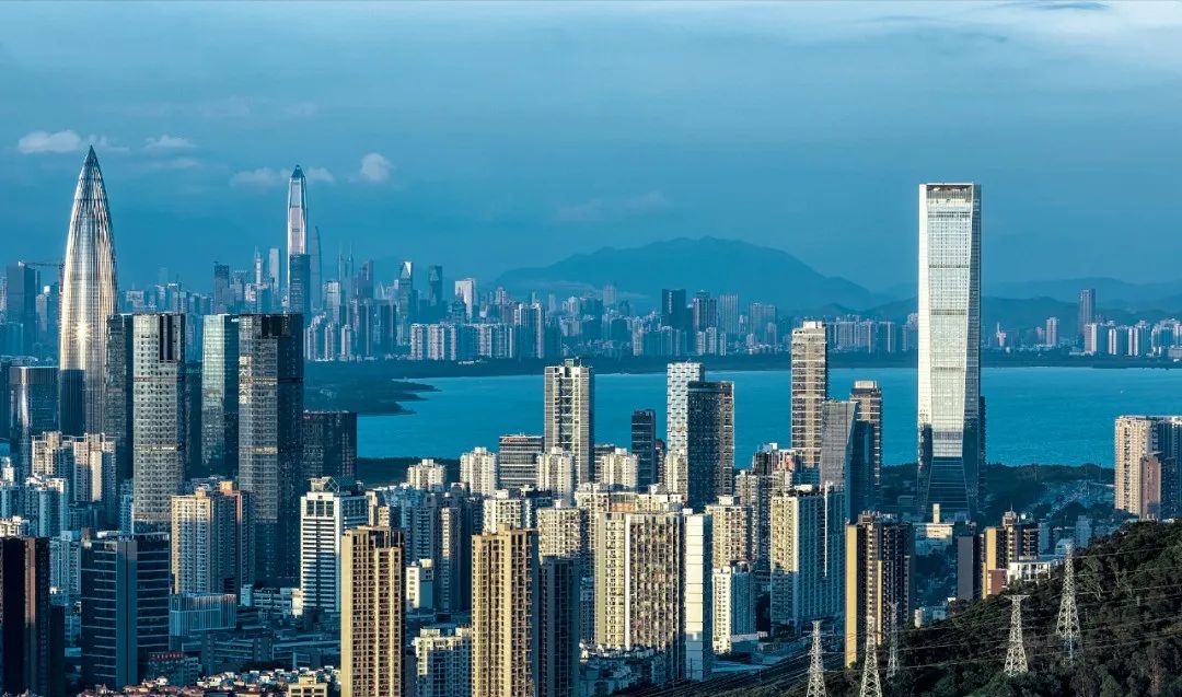 深圳融資擔(dān)?；馂橹行∥⑵髽I(yè)「輸血」超百億