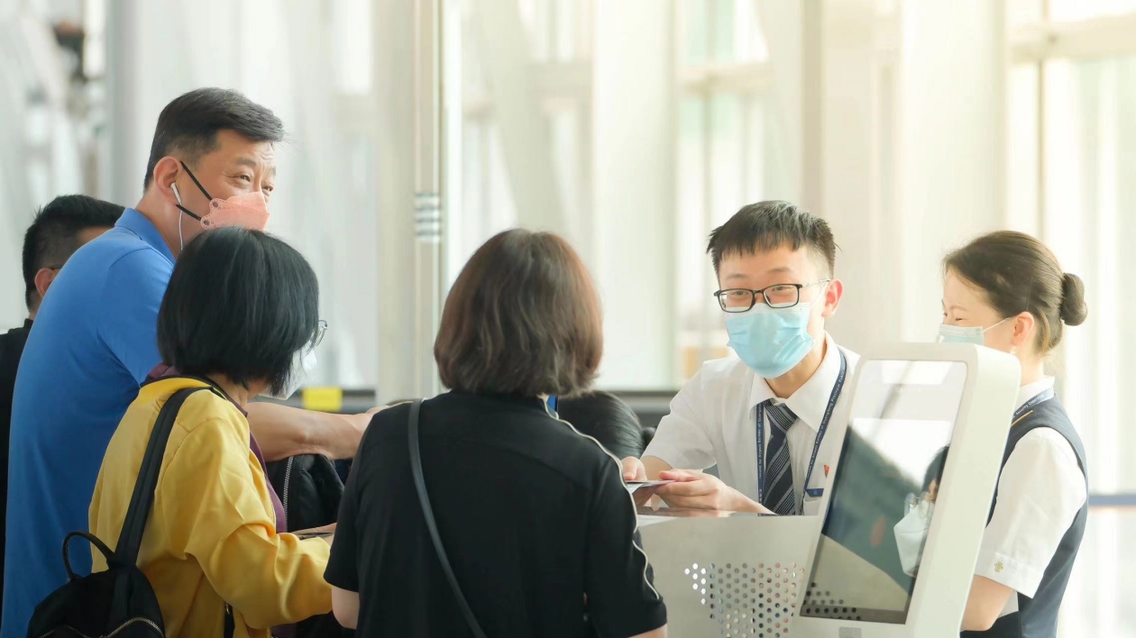 南航集團(tuán)暑期承運(yùn)旅客超2600萬人次