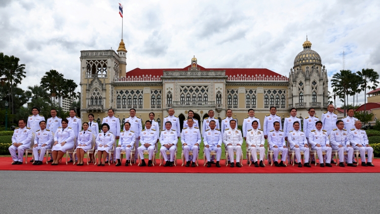 泰國(guó)新新一屆內(nèi)閣宣誓就職