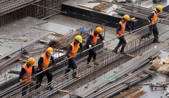 調(diào)查指逾六成受訪工友曾現(xiàn)中暑徵狀 團體促重新檢討相關指引