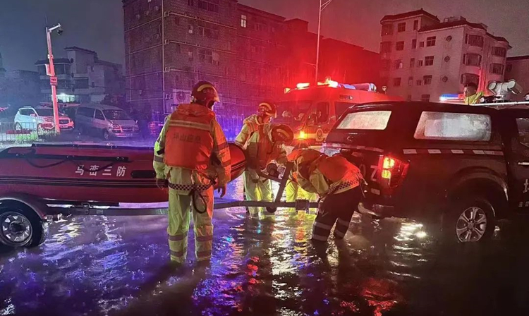 全力保障市民安全，坪山連夜行動