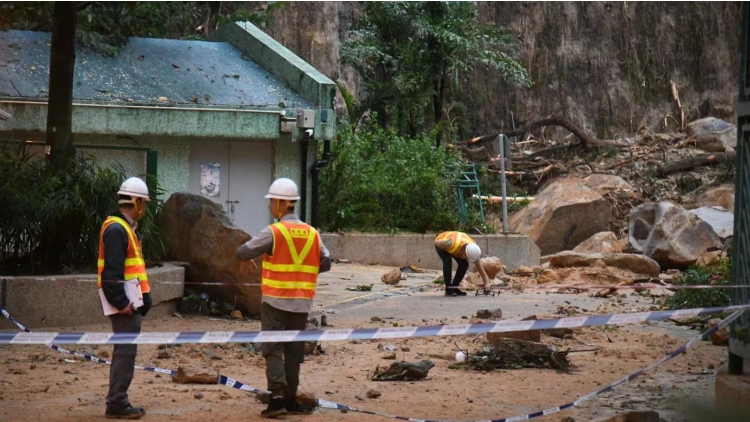 政府宣布午夜結(jié)束極端情況 路政署已完成清理各主要幹道
