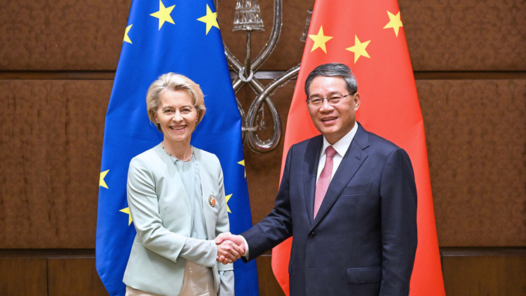 李強(qiáng)會(huì)見(jiàn)歐盟委員會(huì)主席馮德萊恩