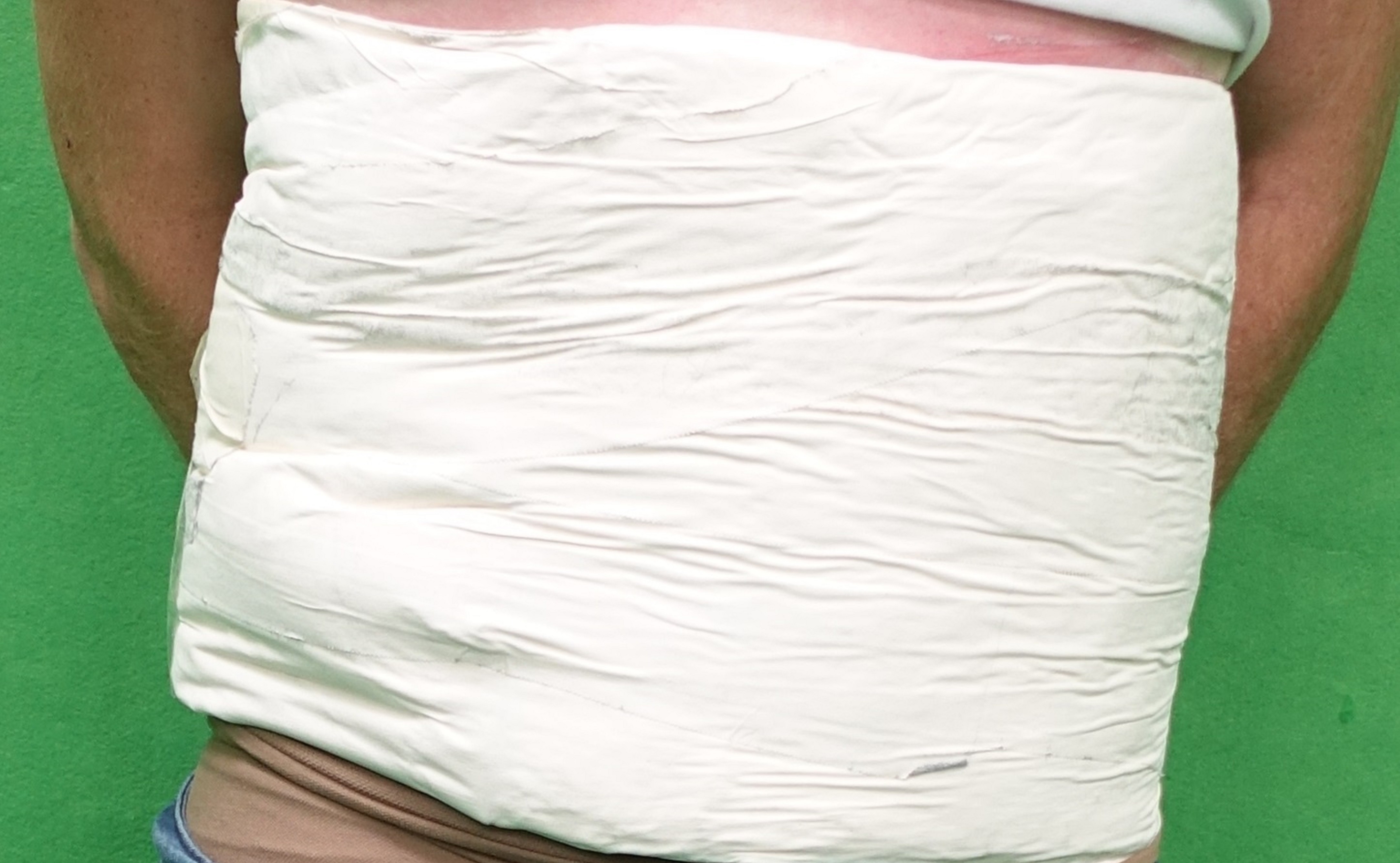 腰纏240萬元可卡因入境 巴西抵港旅客機(jī)場(chǎng)被捕