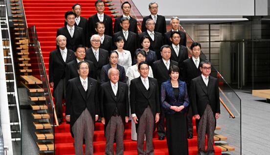岸田文雄改組內(nèi)閣冀挽回低迷支持率