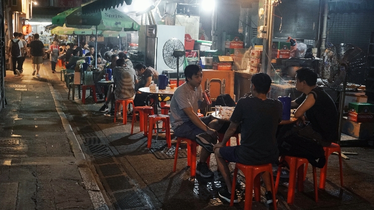 【商報(bào)時(shí)評】各界齊努力 香港夜繽紛