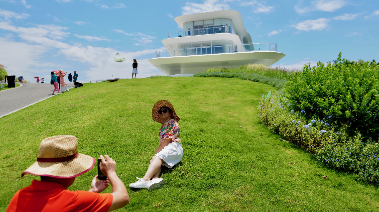 秋分無「秋意」！深圳多雲(yún)為主天氣炎熱，出行記住雨傘隨身