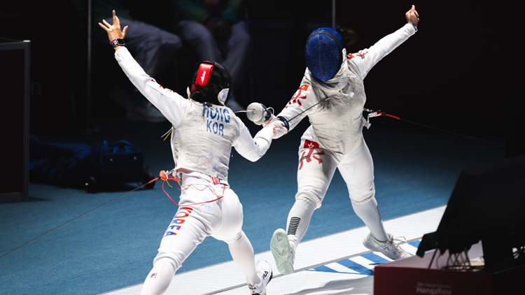 港隊(duì)亞運(yùn)直擊 | 陳諾思晉女子花劍4強(qiáng) 為港隊(duì)穩(wěn)奪獎(jiǎng)牌