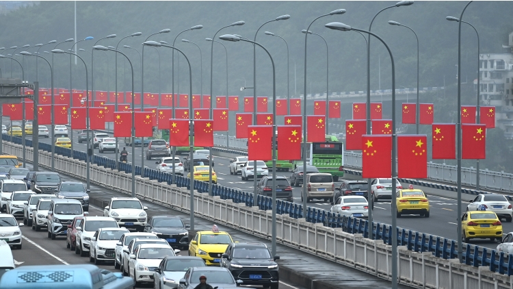 公安部交管局：全國(guó)道路交通流量持續(xù)高位運(yùn)行