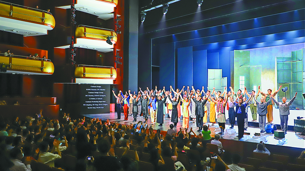 臺(tái)上臺(tái)下同頻共振 戲裡戲外逐夢(mèng)追光 「深圳出品」原創(chuàng)舞劇《詠春》海外首秀新加坡演出全紀(jì)錄