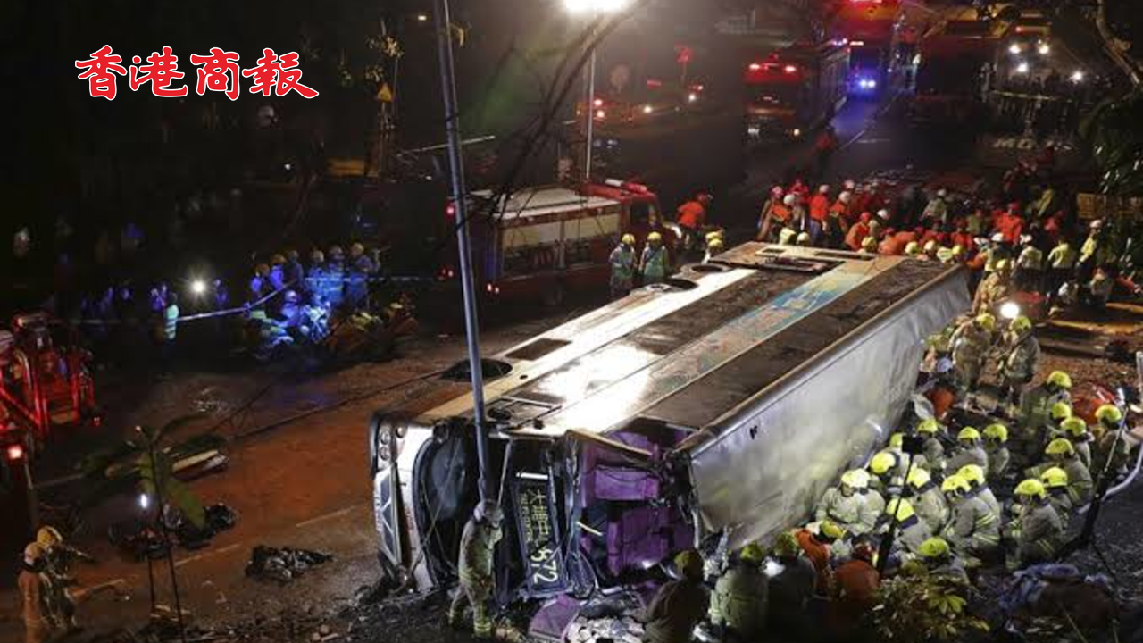 有片丨威尼斯一客車(chē)墜下30米高架橋 至少21人死亡