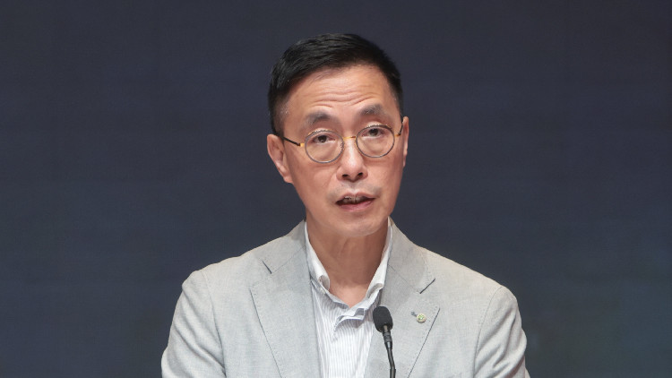 楊潤雄恭賀中國香港代表隊(duì)再贏得兩面獎(jiǎng)牌