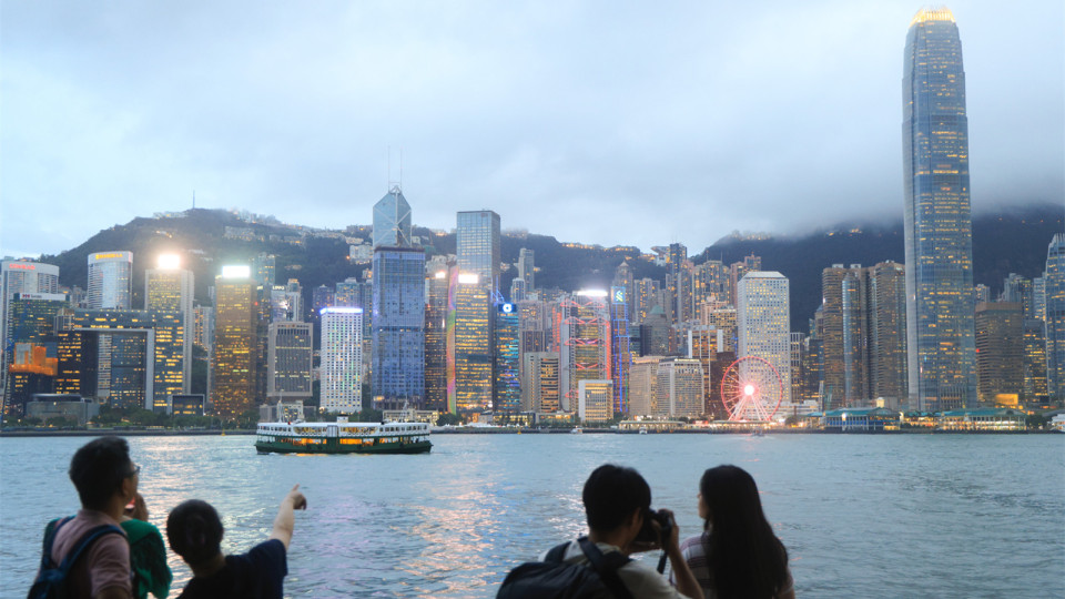 天文臺：本港風(fēng)力逐漸增強 考慮下午5時至8時改發(fā)三號風(fēng)球