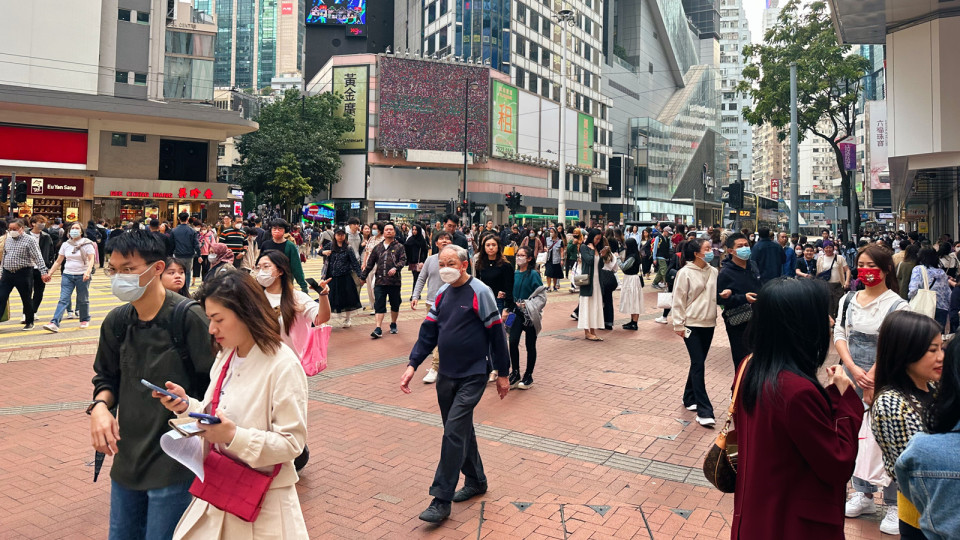 聯(lián)合科學(xué)委員會(huì)開(kāi)會(huì) 劉宇?。簩徱曅乱淮鶻BB新冠疫苗安全性