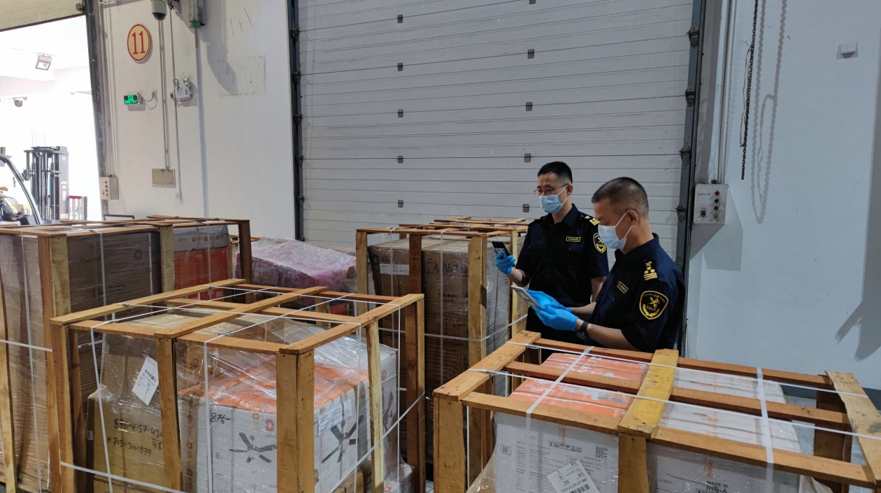廣州海關(guān)16條便利措施服務(wù)廣交會(huì) 已監(jiān)管進(jìn)境展品71批次價(jià)值541萬元