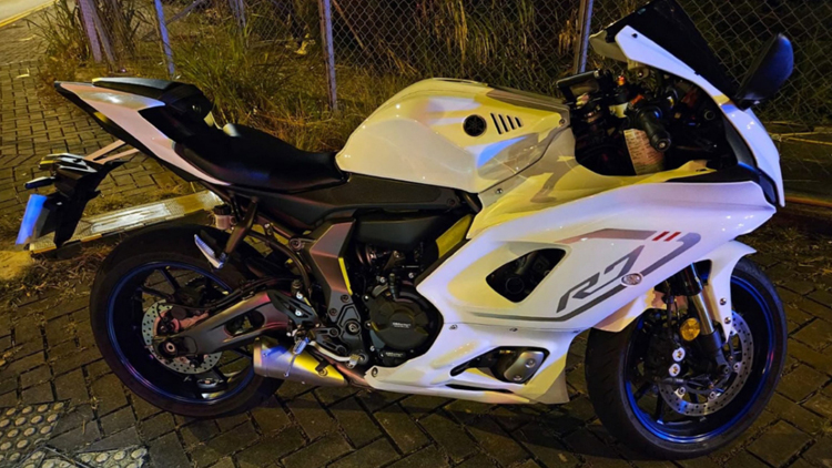 涉超速及危險(xiǎn)駕駛 一電單車司機(jī)被捕