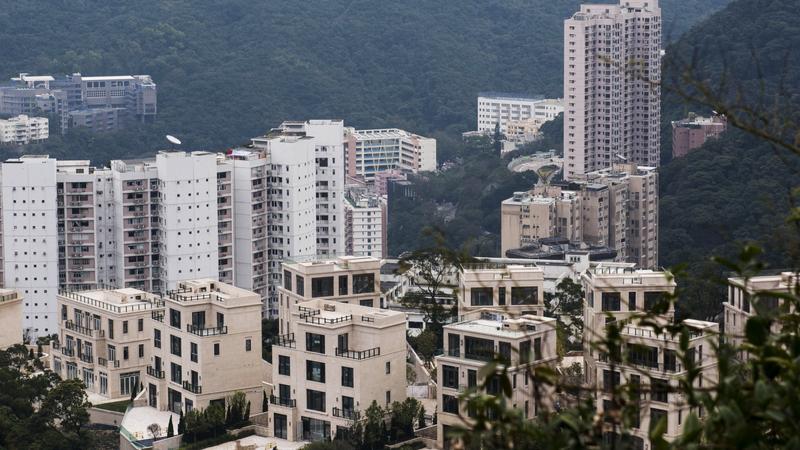 山頂獨(dú)立屋遭2匪夜?jié)摫` 失45萬(wàn)財(cái)物包括5名牌手袋