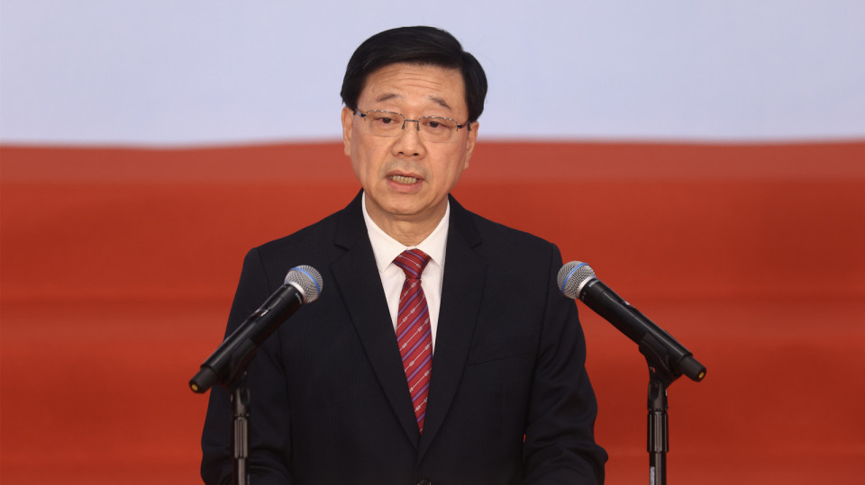 李家超：支持發(fā)展局按法律法規(guī)處理精進建築工程