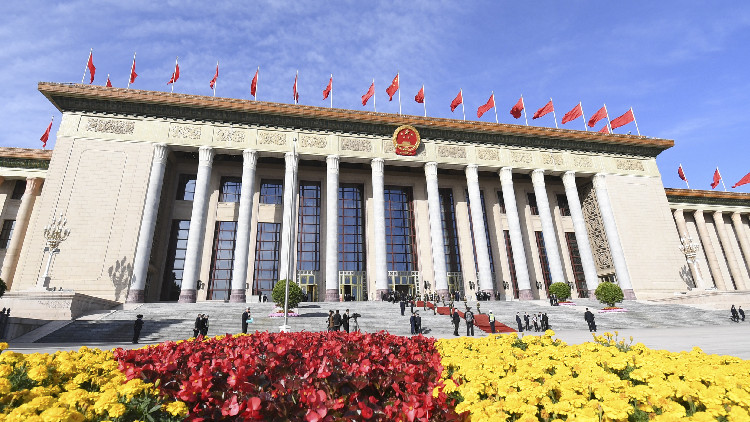 習(xí)近平會(huì)見(jiàn)埃及總理馬德布利