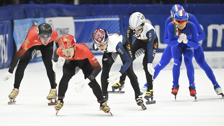 賽季首金！中國(guó)隊(duì)奪得短道世界盃蒙特利爾站混合接力金牌