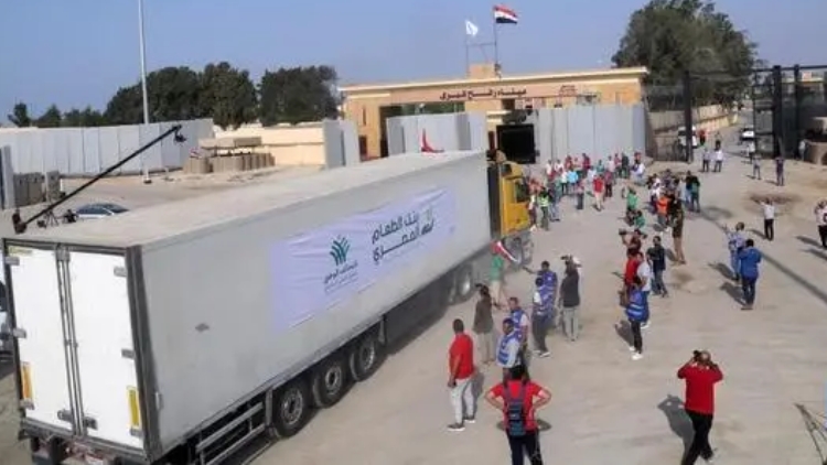 巴以衝突｜? 第三批人道救援物資通過拉法口岸進(jìn)入加沙地帶