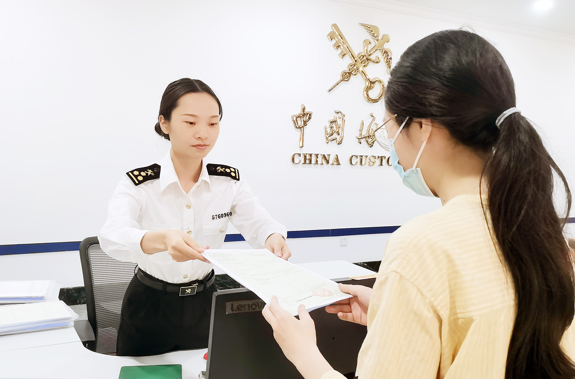拱北海關拓寬企業(yè)發(fā)展空間  珠海前三季度原產(chǎn)地簽證成績亮眼
