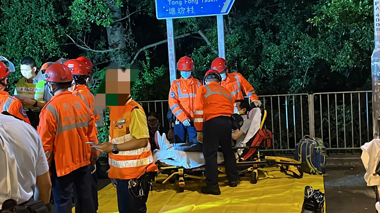 天水圍兩列輕鐵相撞25人傷 其中3人嚴(yán)重