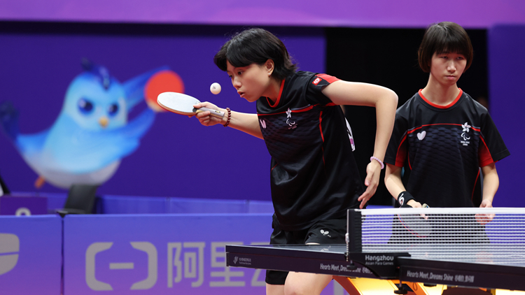 楊潤雄恭賀吳玫薈/王婷莛奪亞殘運(yùn)會(huì)女乒雙打金牌