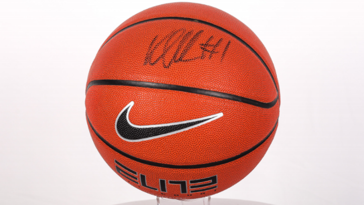 深圳舉辦首屆體育專場拍賣會 將拍賣易建聯(lián)簽名球衣等百件體育藏品