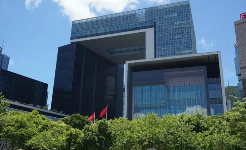 國務(wù)院港澳辦發(fā)言人：美政客叫囂制裁香港特區(qū)政府官員和司法人員只能是搬起石頭砸自己的腳