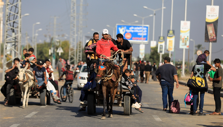 以總理稱人質(zhì)獲釋前不會(huì)?；?人道主義車隊(duì)在加沙遭襲