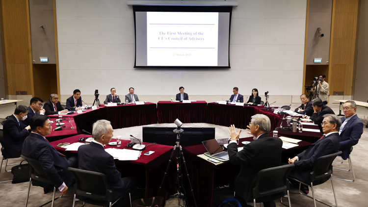 特首顧問(wèn)團(tuán)舉行第二次會(huì)議 討論來(lái)年全球經(jīng)濟(jì)展望及地緣政治對(duì)港影響