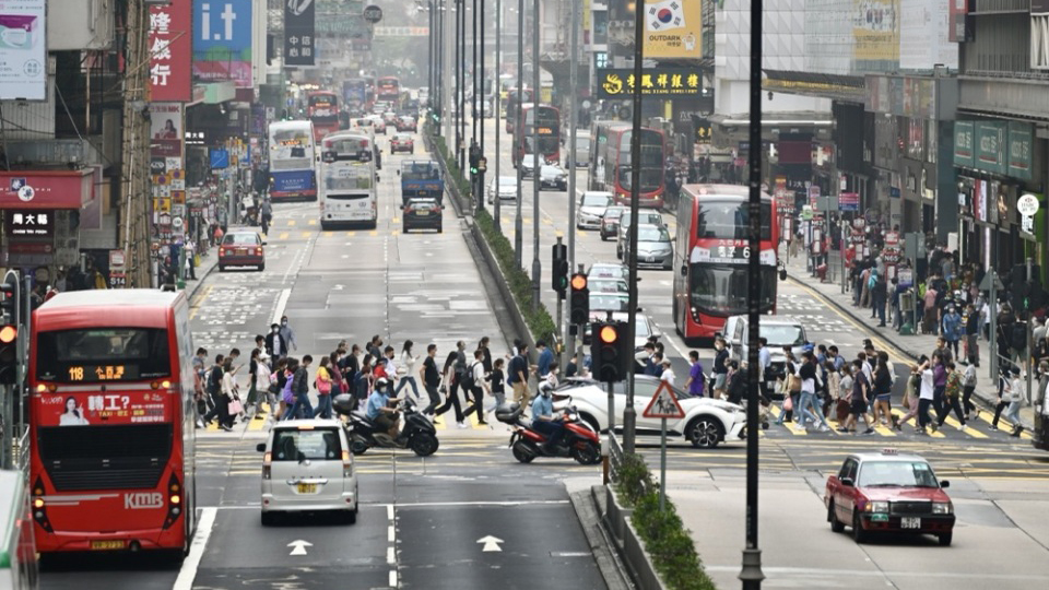 天文臺(tái)：受強(qiáng)烈季候風(fēng)補(bǔ)充影響 本港天氣會(huì)逐步轉(zhuǎn)涼