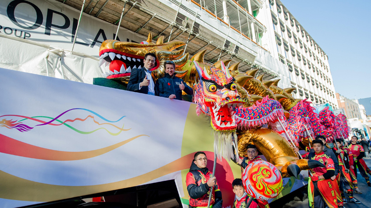 倫敦金融城市長(zhǎng)就職巡遊 展示香港碳中和計(jì)劃