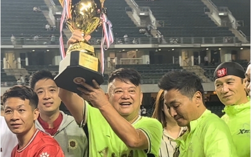 有片 | 60年後大球場(chǎng)圓夢(mèng)  陳百祥：輸贏不重要  最想促進(jìn)兩地交流