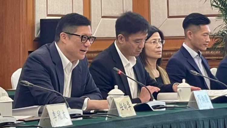 鄧炳強(qiáng)率團(tuán)訪深 冀完善兩地排洪通報機(jī)制