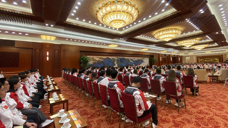 丁薛祥會見香港青年代表 港澳青年看祖國訪京團圓滿結(jié)束