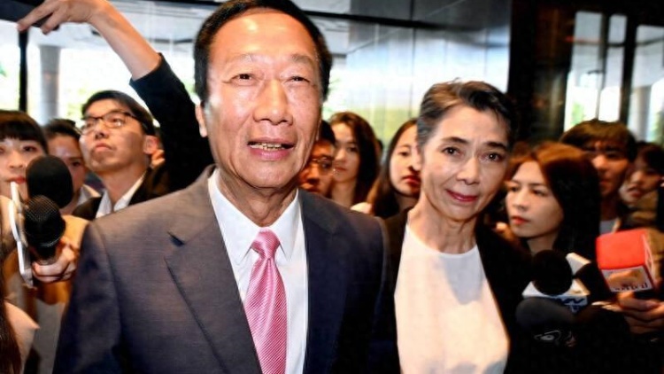 郭臺銘宣布退選：為臺灣的未來，選擇成全