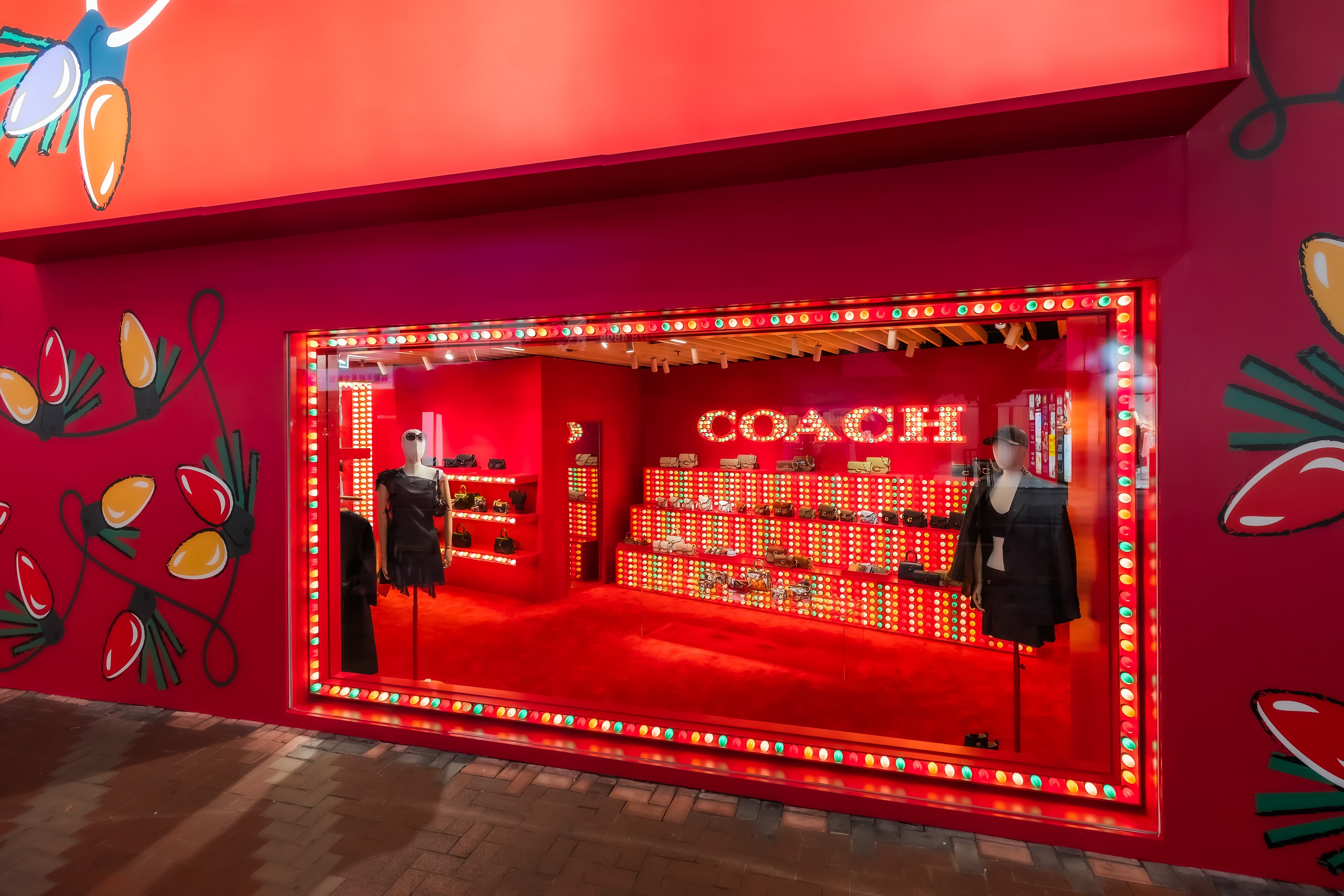 【時尚】聖誕氣氛期間限定店 打造節(jié)日造型