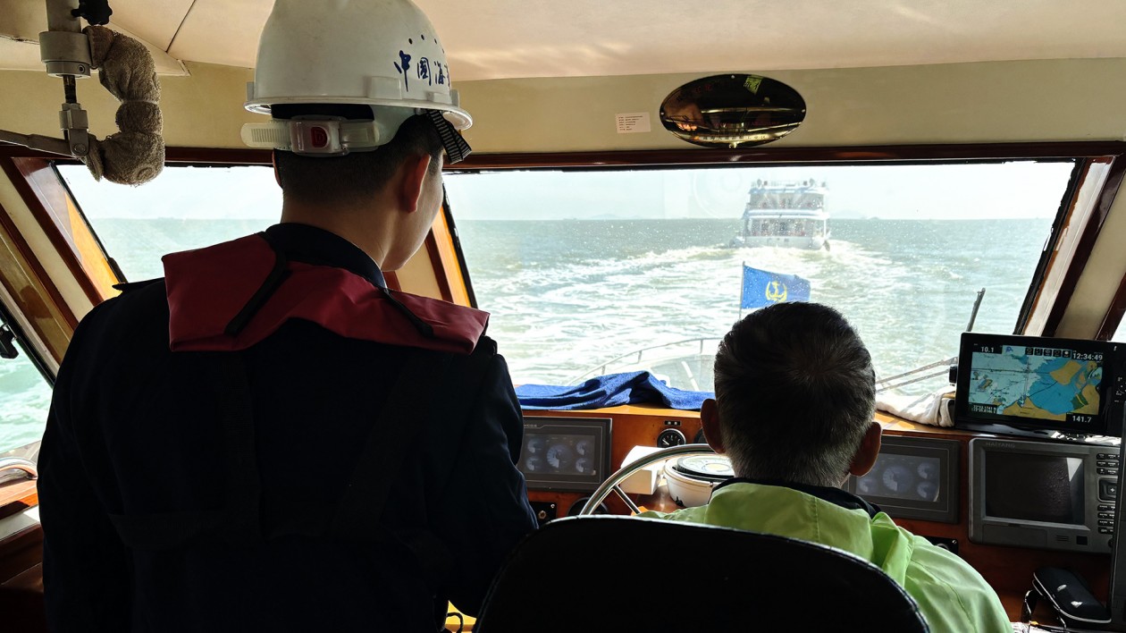 粵港澳大灣區(qū)首次聯合巡航  保障轄區(qū)水上安全穩(wěn)定
