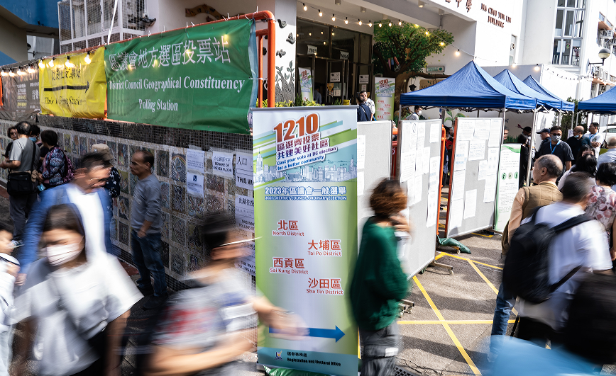 區(qū)議會(huì)選舉丨有市民上水投票後即返內(nèi)地工作