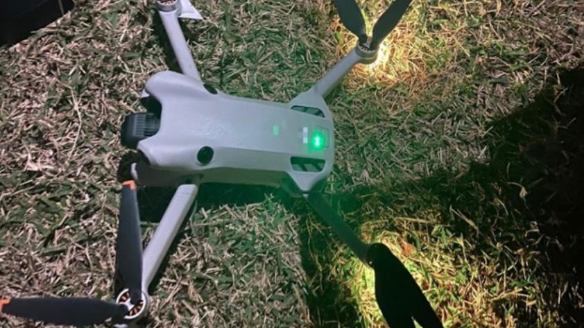 警方打擊非法操作無人機(jī)行為拘3人 檢3部小型無人機(jī)