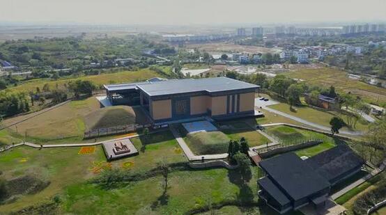 距今2000多年的?；韬顒①R主墓面向公眾開放 